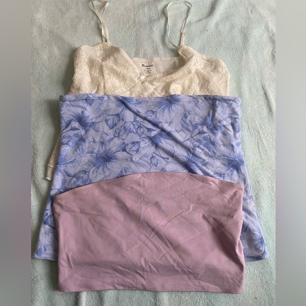 Elegant Floral Lace Crop Top